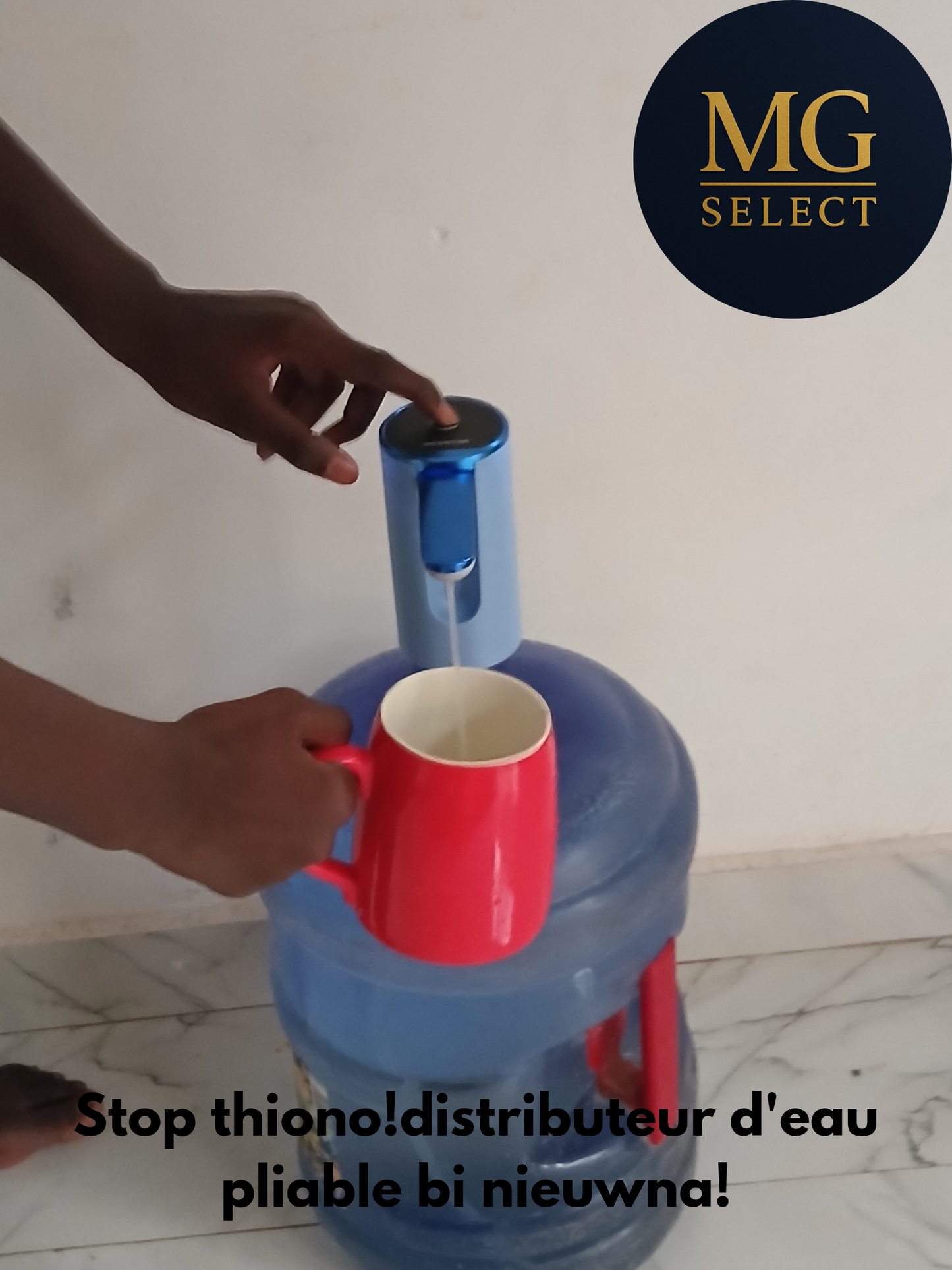 Distributeur d’Eau Pliable – Pratique, Économique et Sans Effort
